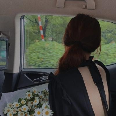 圈内新人直播带货翻车，导演当场摔剧本，深夜持续发酵